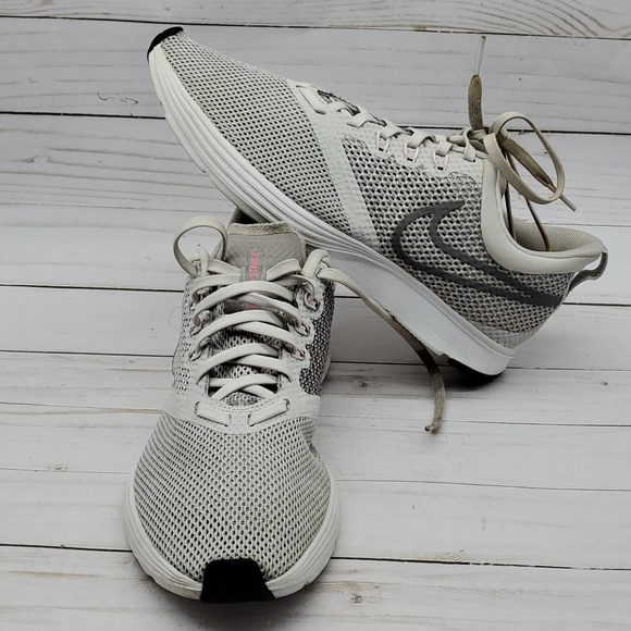 nike zoom strike women's